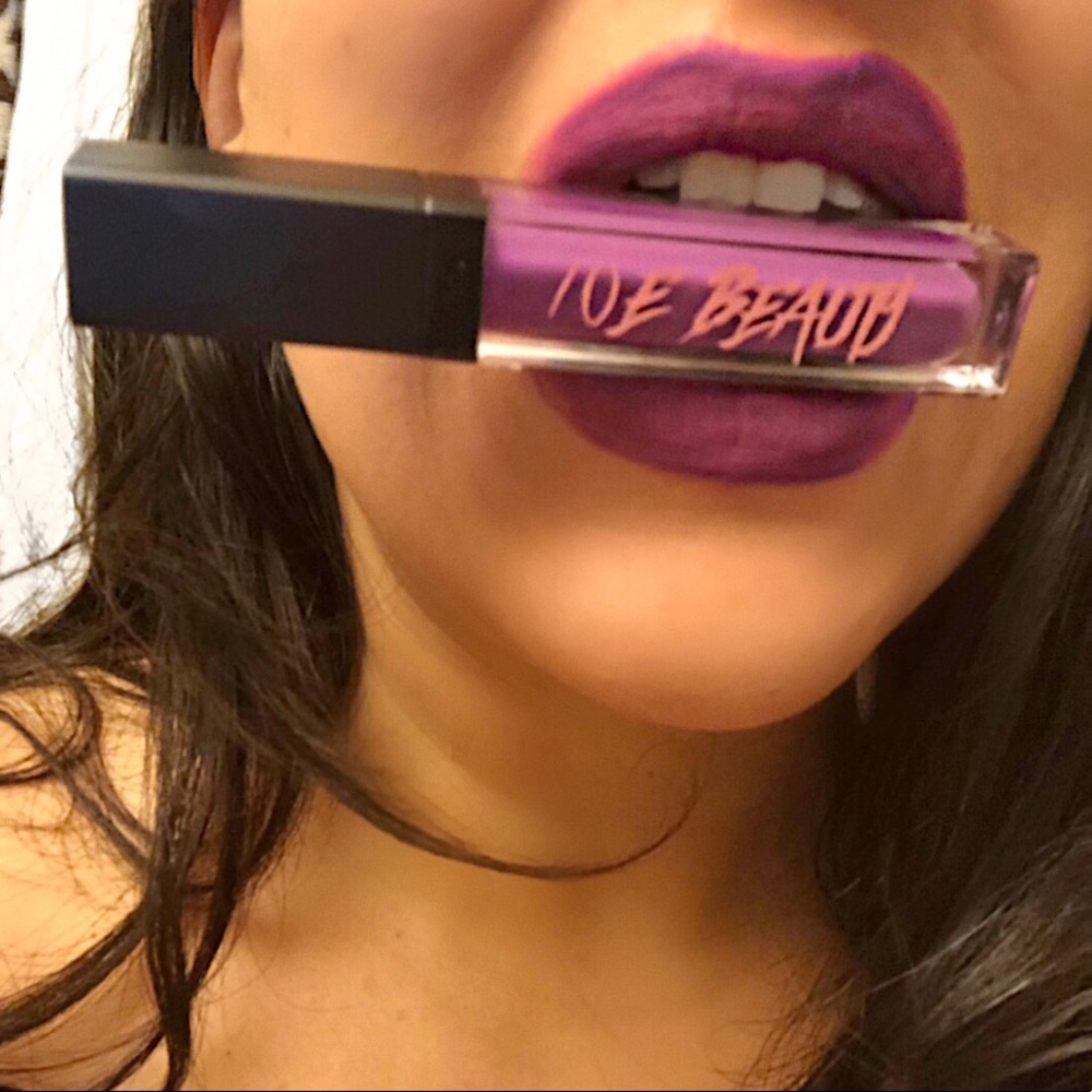 NWT Matte Lipgloss Purple Bold Cruelty Free